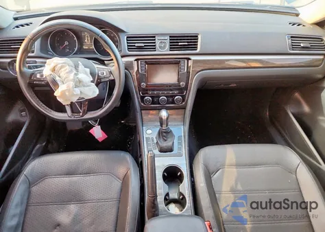 2017 Volkswagen Passat Se z USA, uszkodzony, nr VIN 1VWBT7A39HC027867